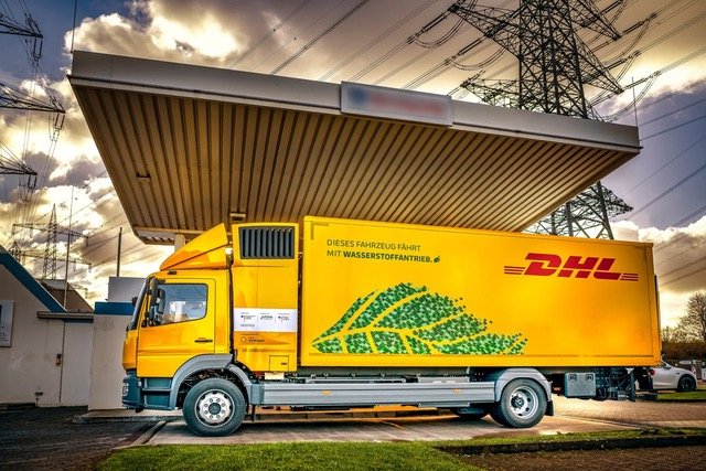 S4 P2 DHL_Hydrogen Truck_Example_low res