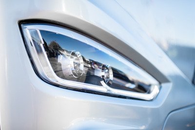 headlight400x267